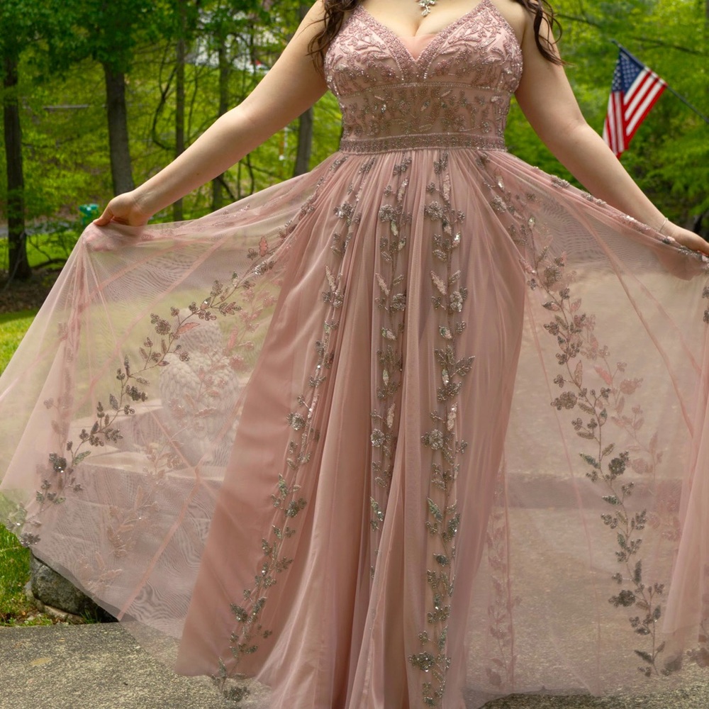 SHERRI HILL Gown